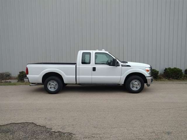 2011 Ford F-250 Super Duty 4x2 XL 4dr SuperCab 6.8 ft. SB Pickup